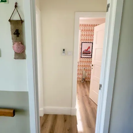 Pink-shell Bed & Breakfast 3*