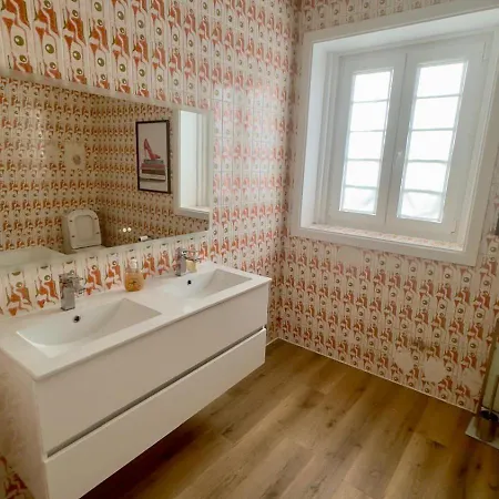 Pink-shell Bed & Breakfast
