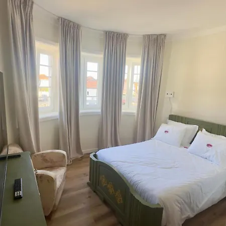 Bed & Breakfast Pink-shell 3*