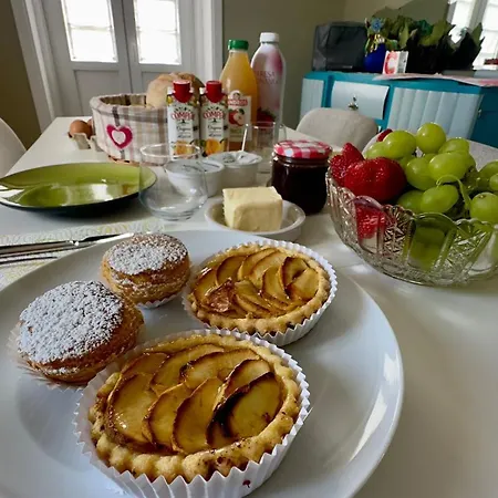 Pink-shell Bed & Breakfast 3*